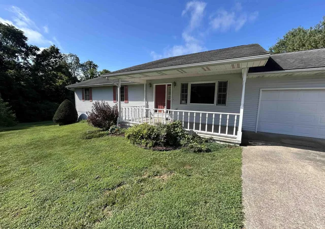 Photo 1 of Sale Pending at 2779 E Beechwood Ln, Vincennes, IN 47591 | MLS# 202634098 | Listing updated on 2026-09-21
