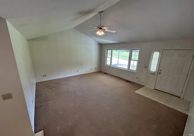 Photo 4 of Sale Pending at 2779 E Beechwood Ln, Vincennes, IN 47591 | MLS# 202634098 | Listing updated on 2026-09-21