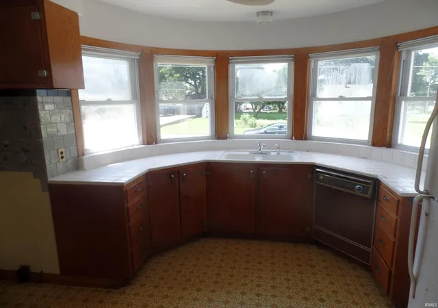Photo 3 of Manufactured home for sale at 121 S Lewis St, Bloomfield, IN 47424 | MLS# 202634111 | Listing updated on 2026-09-23