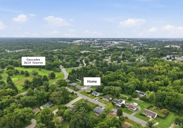 Photo 3 of Manufactured home for sale at 831 W Briarcliff Dr, Bloomington, IN 47404 | MLS# 202634125 | Listing updated on 2026-09-16