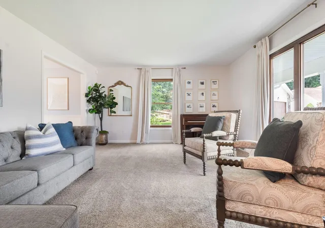 Photo 4 of Sale Pending at 1854 Acorn Ln, Mishawaka, IN 46544 | MLS# 202634127 | Listing updated on 2026-09-14