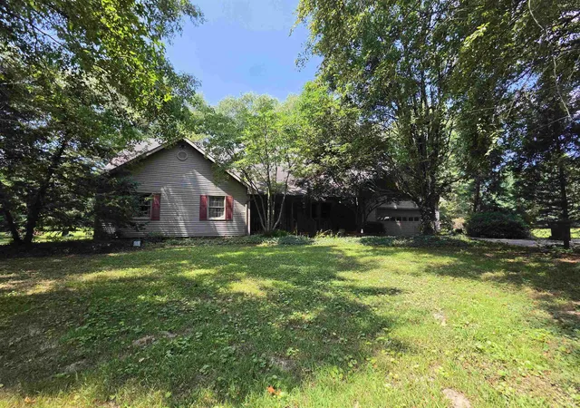 Photo 1 of Manufactured home for sale at 2101 S Sievers Rd, Vincennes, IN 47591 | MLS# 202634130 | Listing updated on 2026-08-21
