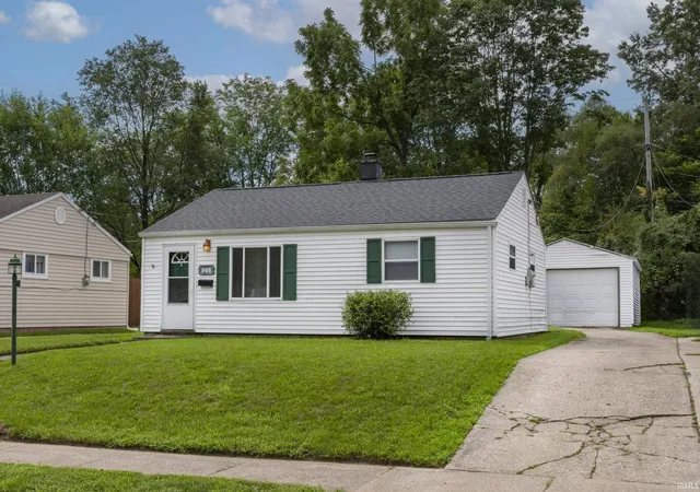 Photo 1 of Sale Pending at 908 Dover Dr, South Bend, IN 46614 | MLS# 202634143 | Listing updated on 2026-09-11
