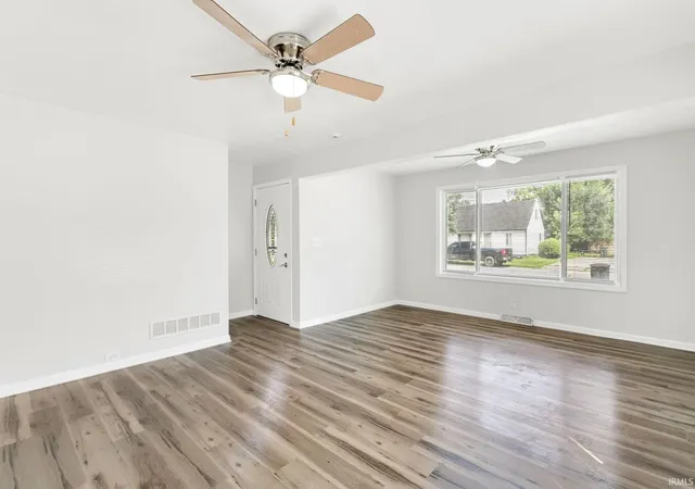 Photo 1 of Manufactured home for sale at 4606 Meadow Ln, South Bend, IN 46619 | MLS# 202634144 | Listing updated on 2026-09-11