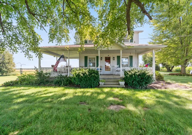 Photo 2 of Manufactured home for sale at 2878 S 775 West Rd, Mentone, IN 46539 | MLS# 202634148 | Listing updated on 2026-09-08