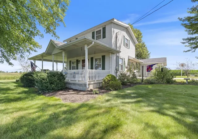 Photo 3 of Manufactured home for sale at 2878 S 775 West Rd, Mentone, IN 46539 | MLS# 202634148 | Listing updated on 2026-09-08