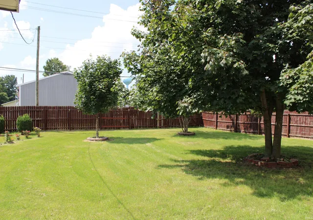 Photo 15 of Manufactured home for sale at 313 N West St, Milford, IN 46542 | MLS# 202634150 | Listing updated on 2026-10-06