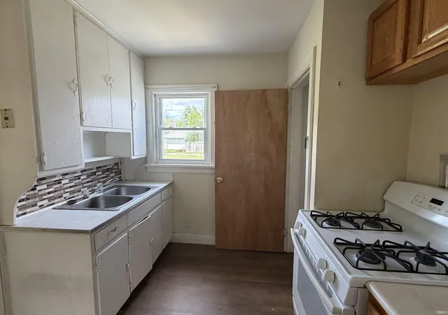 Photo 4 of Manufactured home for sale at 507 E S C St, Gas City, IN 46933 | MLS# 202634159 | Listing updated on 2026-09-13