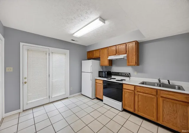 Photo 4 of Condo for sale at 763 E Sherwood Hills Dr, Bloomington, IN 47401 | MLS# 202634163 | Listing updated on 2026-08-21