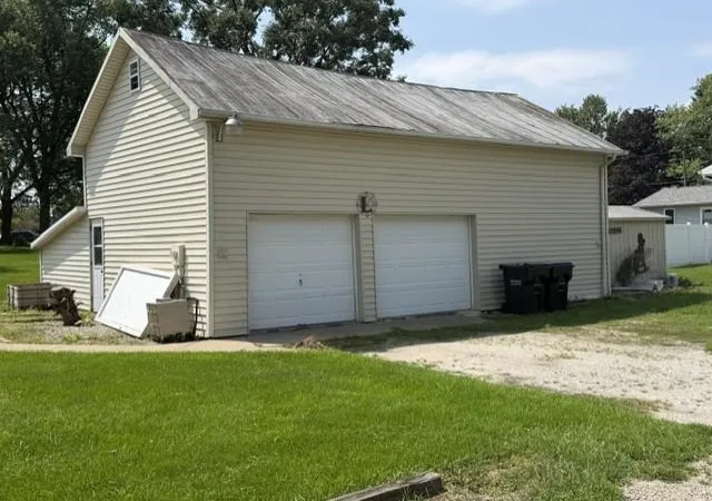 Photo 3 of Manufactured home for sale at 307 N Tolford St, Fremont, IN 46737 | MLS# 202634172 | Listing updated on 2026-08-22