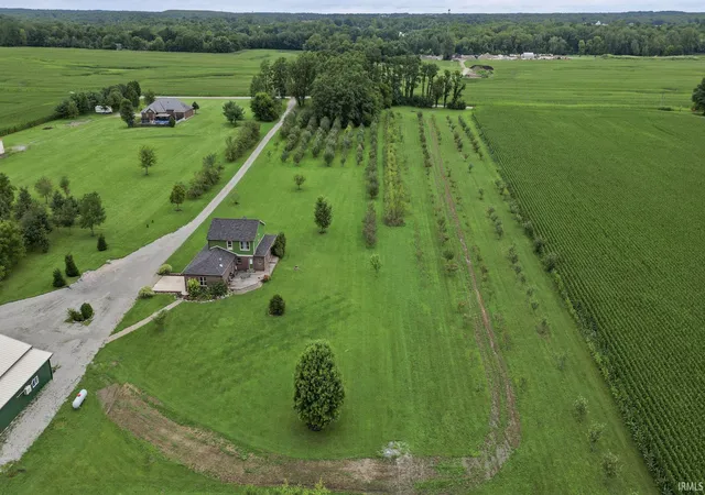 Photo 3 of Manufactured home for sale at 2357 E County Rd 400 S, Clayton, IN 46118 | MLS# 202634195 | Listing updated on 2026-08-25