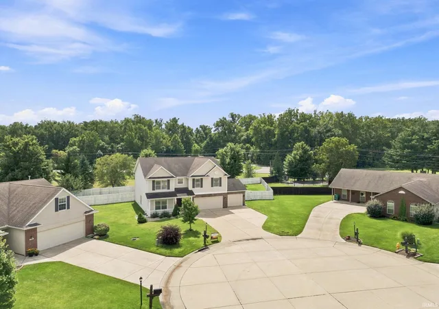 Photo 2 of Sale Pending at 1553 Keystone Ct, Lafayette, IN 47909 | MLS# 202634202 | Listing updated on 2026-09-21