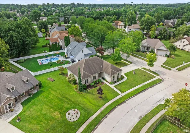 Photo 2 of Sale Pending at 9429 Fireside Ct, Fort Wayne, IN 46804 | MLS# 202634205 | Listing updated on 2026-09-17