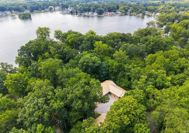 Photo 4 of Manufactured home for sale at 1080 North Shore Dr, Rome City, IN 46784 | MLS# 202634207 | Listing updated on 2026-09-17