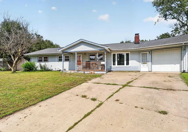 Photo 2 of Manufactured home for sale at 40 West Ct, Lafayette, IN 47909 | MLS# 202634211 | Listing updated on 2026-09-21