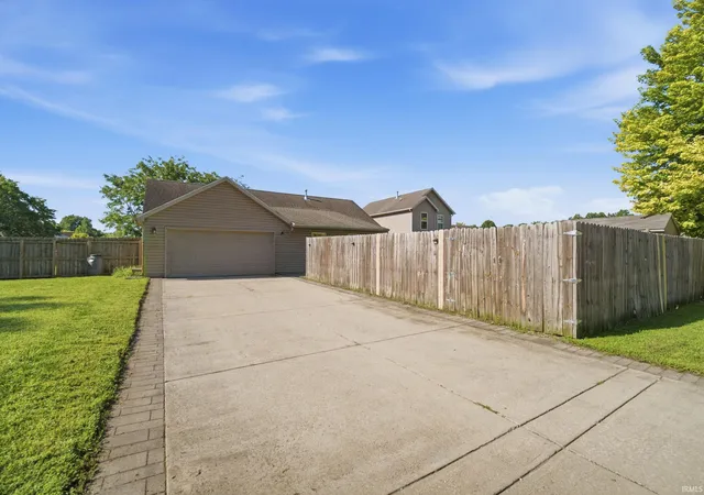 Photo 3 of Manufactured home for sale at 4073 Stergen Dr, Lafayette, IN 47909 | MLS# 202634221 | Listing updated on 2026-09-14