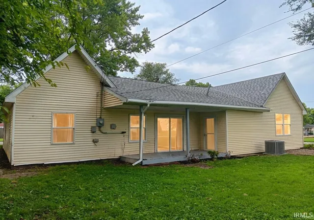 Photo 3 of Manufactured home for sale at 2825 Park St, Terre Haute, IN 47803 | MLS# 202634238 | Listing updated on 2026-09-02