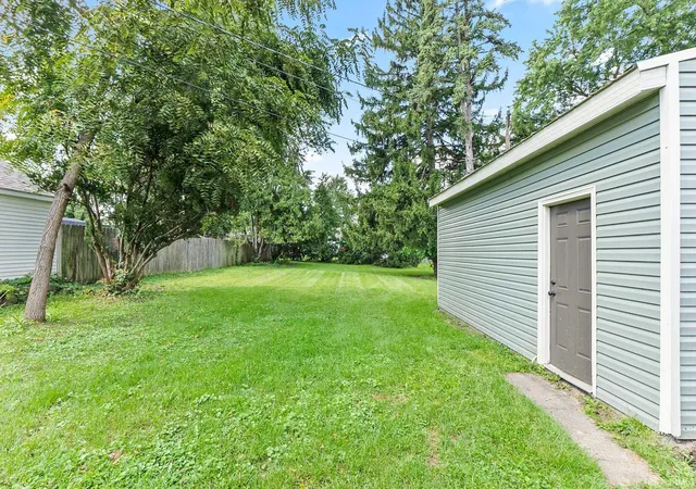 Photo 2 of Sale Pending at 2004 Sunnymede Dr, Fort Wayne, IN 46803 | MLS# 202634240 | Listing updated on 2026-08-21