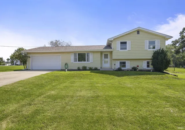 Photo 2 of Sale Pending at 57092 County Road 35, Middlebury, IN 46540 | MLS# 202634261 | Listing updated on 2026-08-28