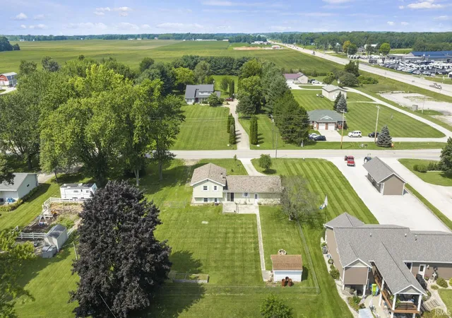 Photo 3 of Sale Pending at 57092 County Road 35, Middlebury, IN 46540 | MLS# 202634261 | Listing updated on 2026-08-28