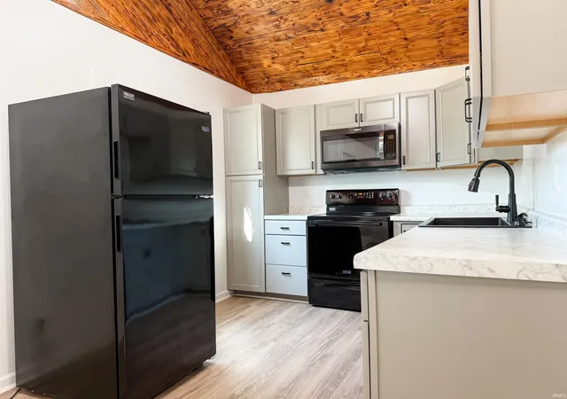 Photo 3 of Manufactured home for sale at 224 Madison Ave, Peru, IN 46970 | MLS# 202634265 | Listing updated on 2026-08-25