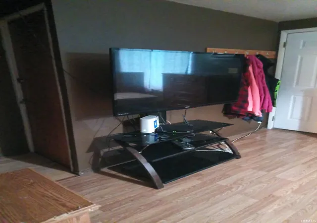 Photo 2 of Sale Pending at 1027 E Chippewa Ave, South Bend, IN 46614 | MLS# 202634276 | Listing updated on 2026-09-12