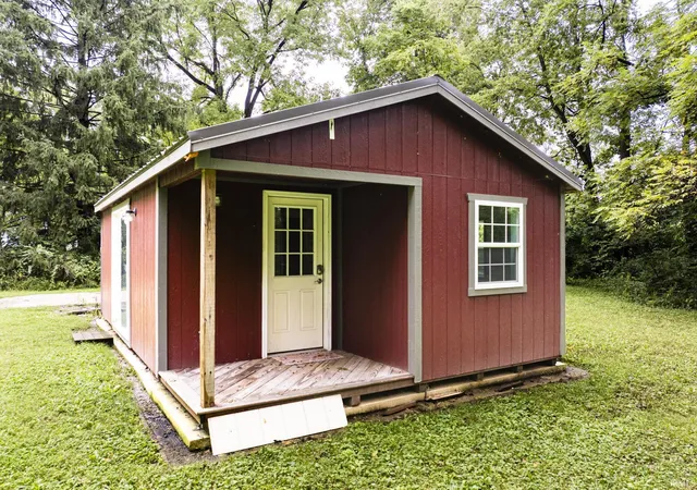 Photo 2 of Sale Pending at 951 W Cr 500 S St, Muncie, IN 47302 | MLS# 202634292 | Listing updated on 2026-09-01