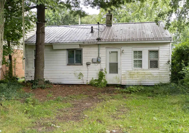 Photo 2 of Manufactured home for sale at 1634 N Olive St, South Bend, IN 46628 | MLS# 202634295 | Listing updated on 2026-08-21