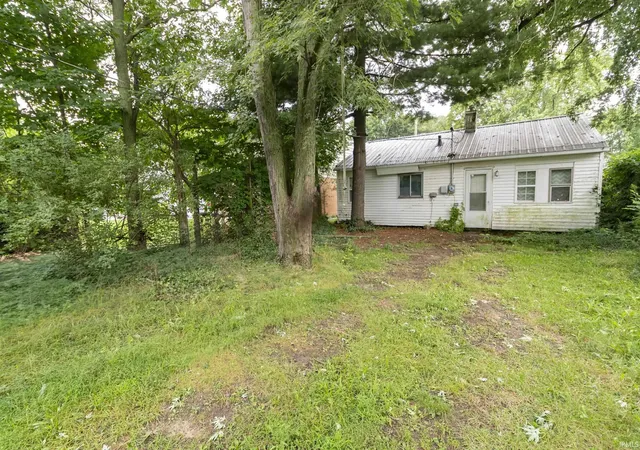 Photo 3 of Manufactured home for sale at 1634 N Olive St, South Bend, IN 46628 | MLS# 202634295 | Listing updated on 2026-08-21