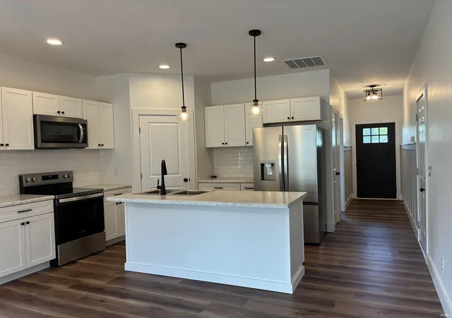 Photo 3 of Manufactured home for sale at 1520 Serenity Trl, Bluffton, IN 46714 | MLS# 202634301 | Listing updated on 2026-09-14