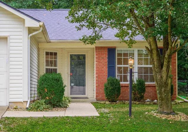Photo 2 of Manufactured home for sale at 1529 W Edinburgh Bnd, Bloomington, IN 47403 | MLS# 202634307 | Listing updated on 2026-09-09