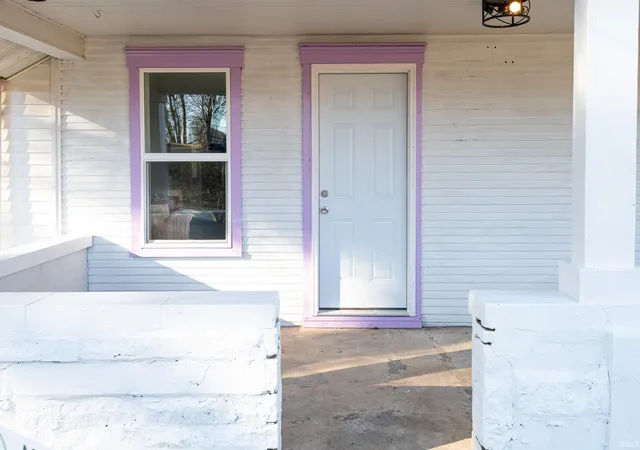 Photo 2 of Manufactured home for sale at 715 25th St, Bedford, IN 47421 | MLS# 202634312 | Listing updated on 2026-09-04