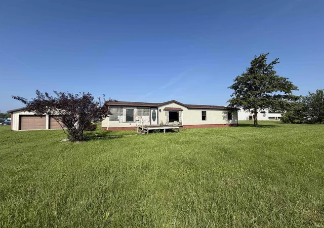 Photo 2 of Manufactured home for sale at 154 N 500 E Rd, Markle, IN 46770 | MLS# 202634313 | Listing updated on 2026-09-29