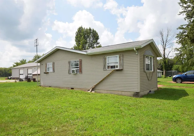 Photo 3 of Manufactured home for sale at 9177 W 450n, Cromwell, IN 46732 | MLS# 202634316 | Listing updated on 2026-09-02