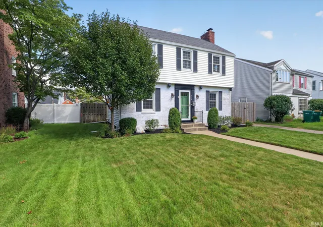 Photo 2 of Manufactured home for sale at 424 Miami Club Dr, Mishawaka, IN 46544 | MLS# 202634337 | Listing updated on 2026-09-14