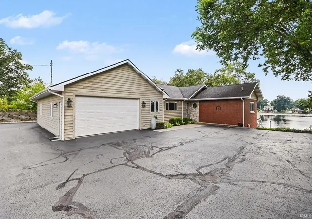 Photo 2 of Manufactured home for sale at 11680 Jefferson Rd, Osceola, IN 46561 | MLS# 202634357 | Listing updated on 2026-09-07
