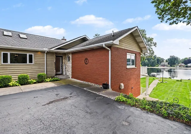 Photo 3 of Manufactured home for sale at 11680 Jefferson Rd, Osceola, IN 46561 | MLS# 202634357 | Listing updated on 2026-09-07