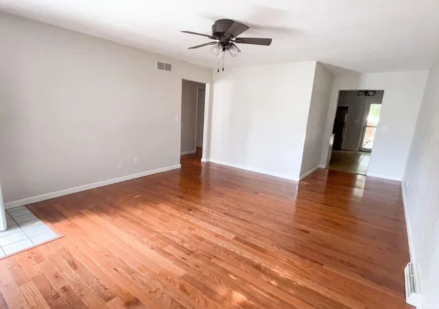 Photo 3 of Sale Pending at 1430 Union St, Mishawaka, IN 46544 | MLS# 202634389 | Listing updated on 2026-09-11
