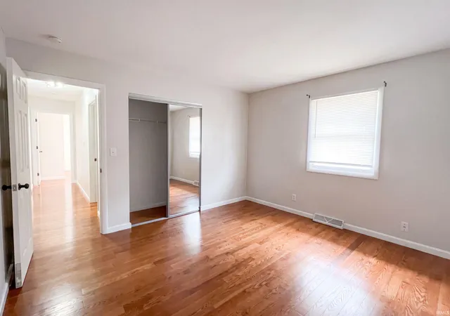 Photo 3 of Sale Pending at 1430 Union St, Mishawaka, IN 46544 | MLS# 202634389 | Listing updated on 2026-09-11