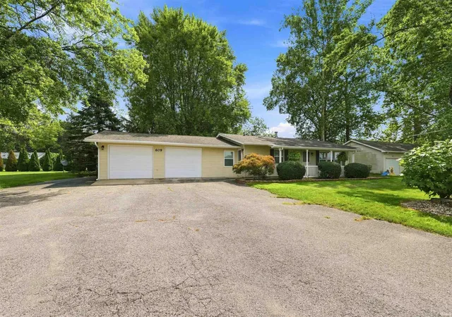 Photo 3 of Manufactured home for sale at 609 State Road 13, North Manchester, IN 46962 | MLS# 202634393 | Listing updated on 2026-08-24