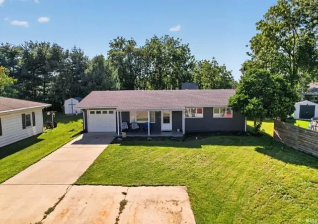 Photo 2 of Manufactured home for sale at 806 N Pine Ln, Monticello, IN 47960 | MLS# 202634395 | Listing updated on 2026-09-22