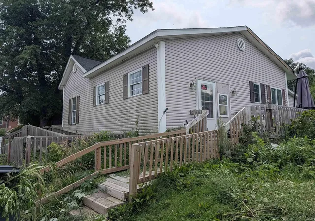 Photo 2 of Sale Pending at 9305 W Arch St, Yorktown, IN 47396 | MLS# 202634400 | Listing updated on 2026-08-29