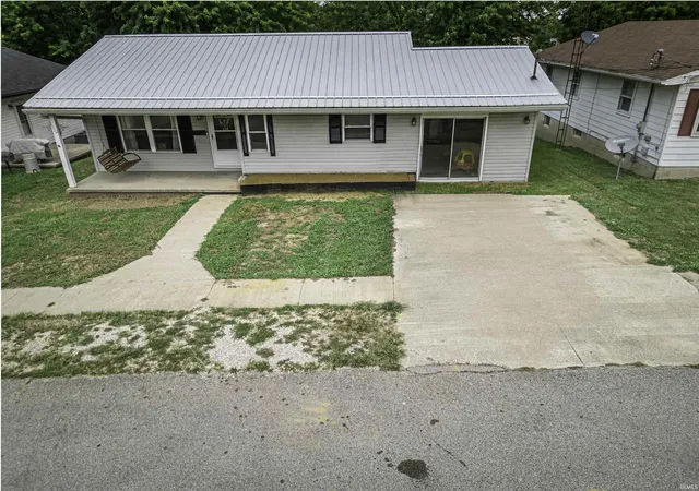 Photo 4 of Manufactured home for sale at 1410 E Poplar St, Petersburg, IN 47567 | MLS# 202634403 | Listing updated on 2026-09-03