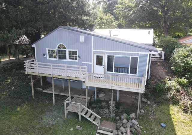 Photo 1 of Sale Pending at 9142 E Koher Rd, Syracuse, IN 46567 | MLS# 202634408 | Listing updated on 2026-09-09