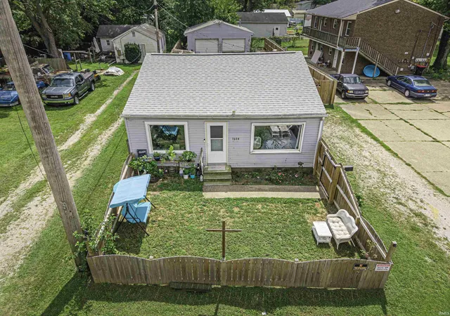 Photo 2 of Manufactured home for sale at 1604 Allens Ln, Evansville, IN 47710 | MLS# 202634421 | Listing updated on 2026-09-13