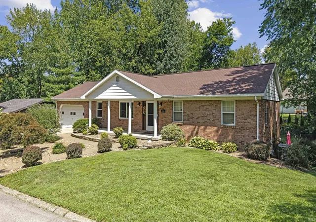 Photo 1 of Sale Pending at 8200 Berry Dr, Evansville, IN 47710 | MLS# 202634425 | Listing updated on 2026-08-24