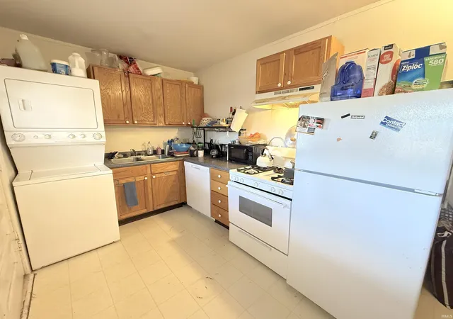 Photo 3 of Manufactured home for sale at 620 W 8th St, Bloomington, IN 47404 | MLS# 202634428 | Listing updated on 2026-08-22