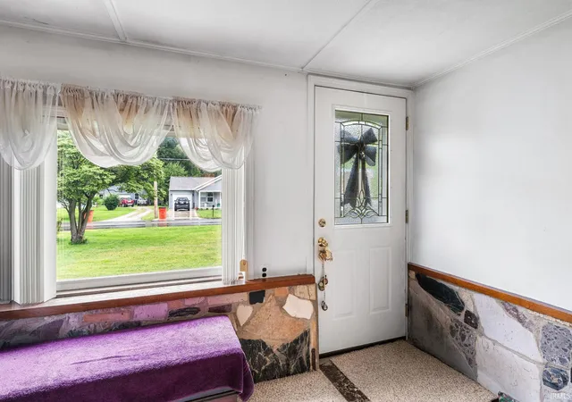 Photo 2 of Manufactured home for sale at 713 Hanawalt St, Monticello, IN 47960 | MLS# 202634433 | Listing updated on 2026-08-22