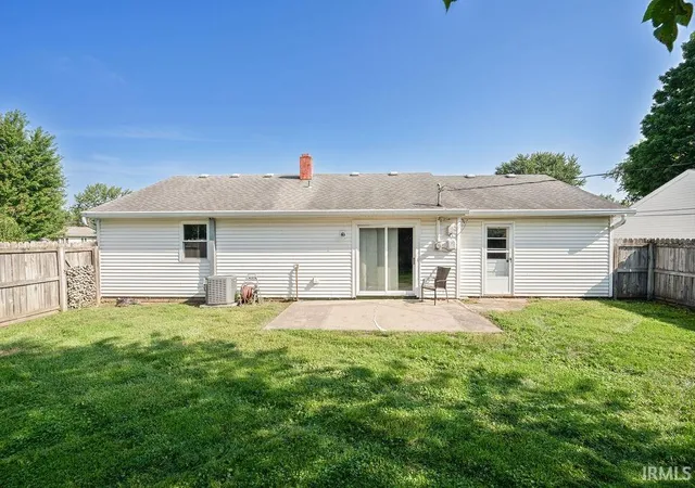 Photo 4 of Sale Pending at 1509 Maplewood Dr, Kokomo, IN 46902 | MLS# 202634439 | Listing updated on 2026-10-10