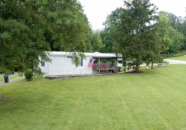Photo 3 of Manufactured home for sale at 3660 S Woods Ave, Bloomington, IN 47403 | MLS# 202634442 | Listing updated on 2026-08-24